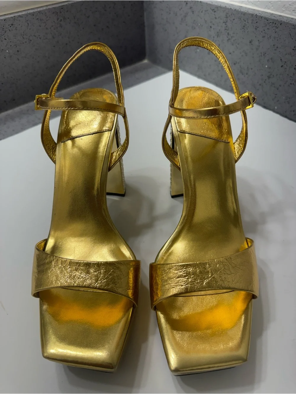 Jeffrey Campbell Dias Sandal Gold Metallic Crystal Detail Platform Sz 10